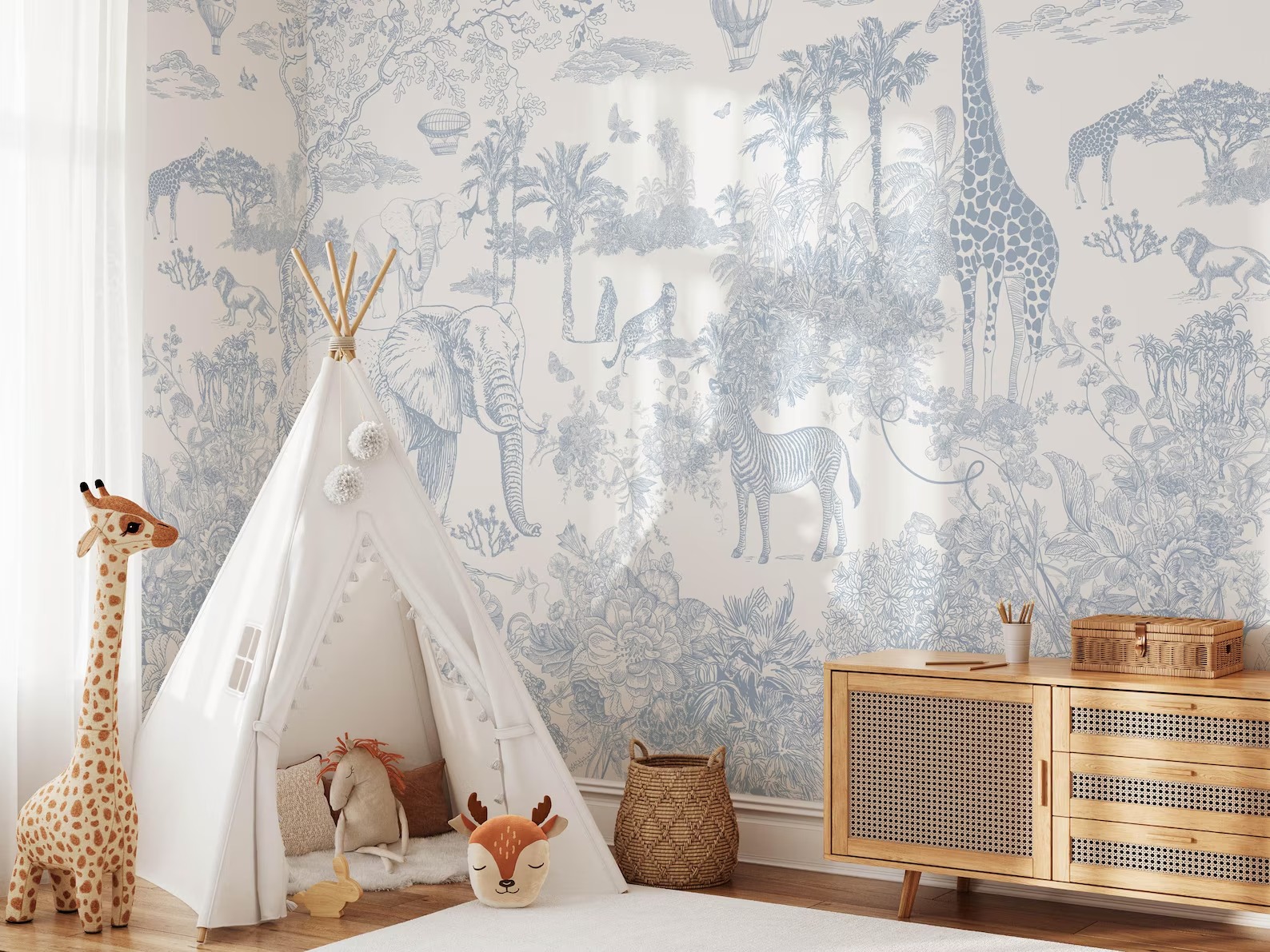 Çiçekli Safari Bebek Mavisi Orman Temalı Çocuk Odası Duvar Kağıdı